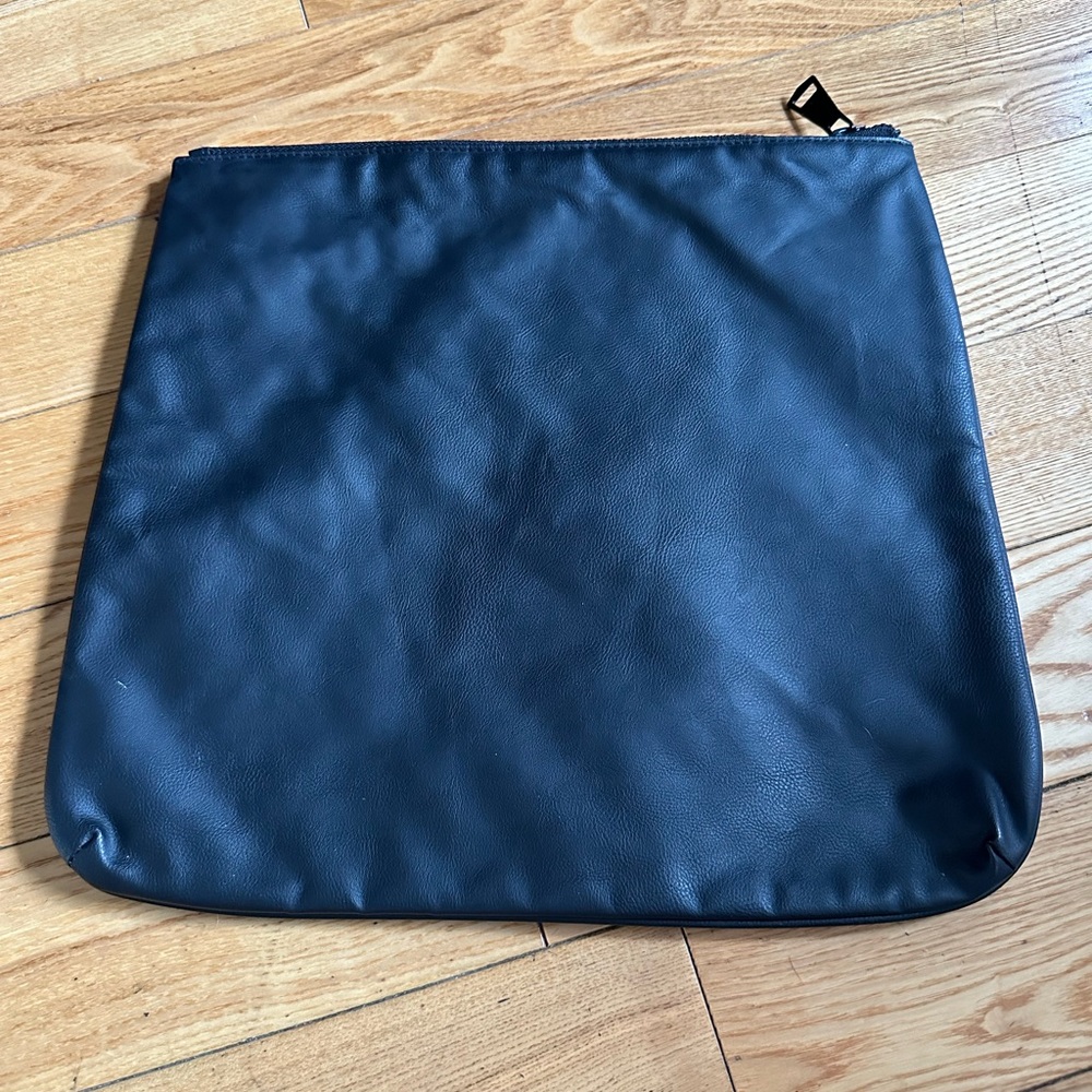 Dimepiece LA Pouch - Picture 3 of 3